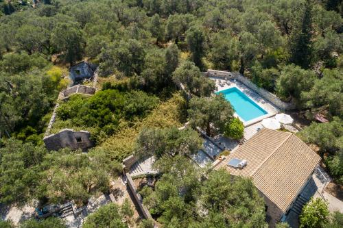Villa Eleni — 4-Star Luxury Hotel in Gaios, Greece