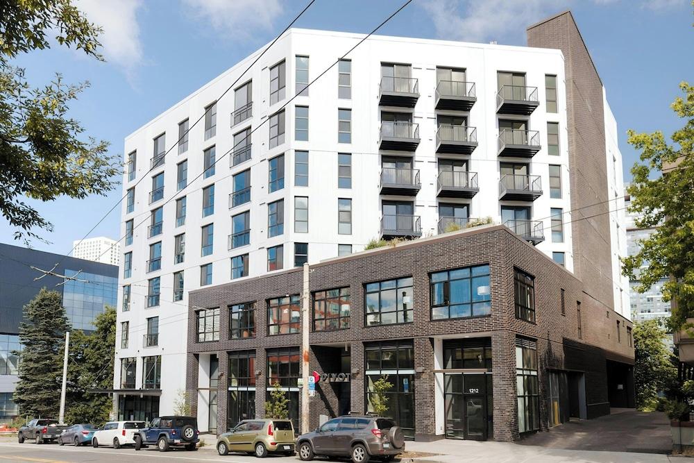 Pivot - last minute hotel in Seattle