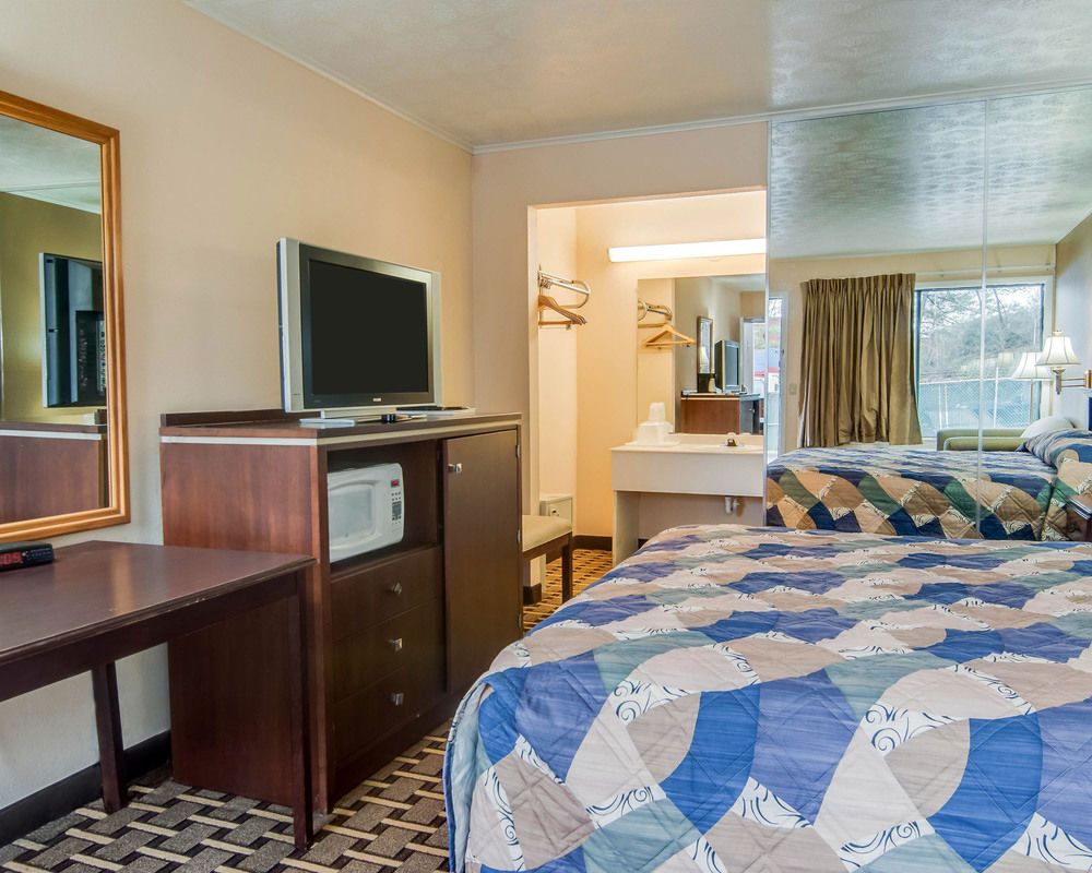 Rodeway Inn Civic Center - photo 9