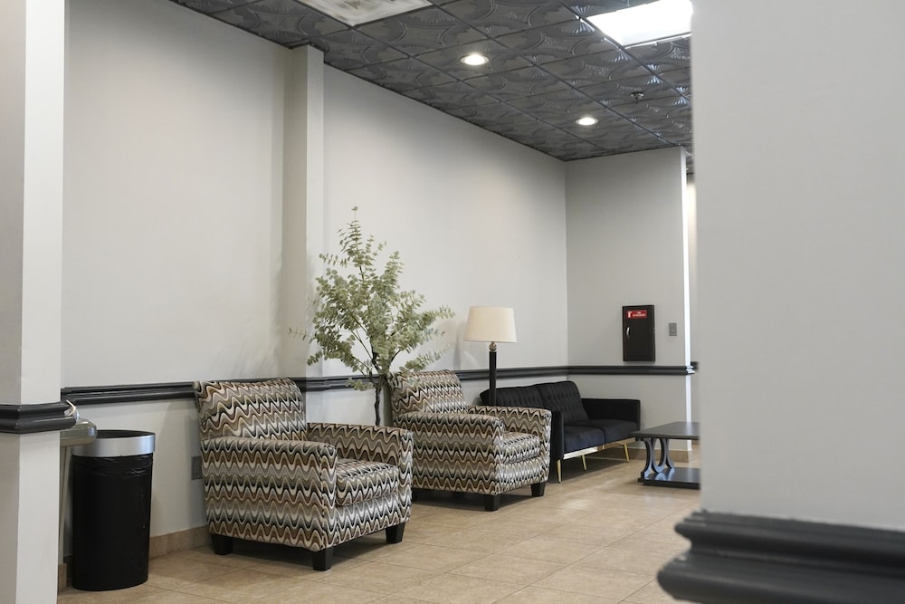 American Inn & Suites Waterford - photo 34