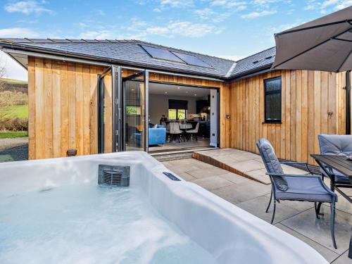 2 Bed in Heyope 94203 in Knighton, United Kingdom