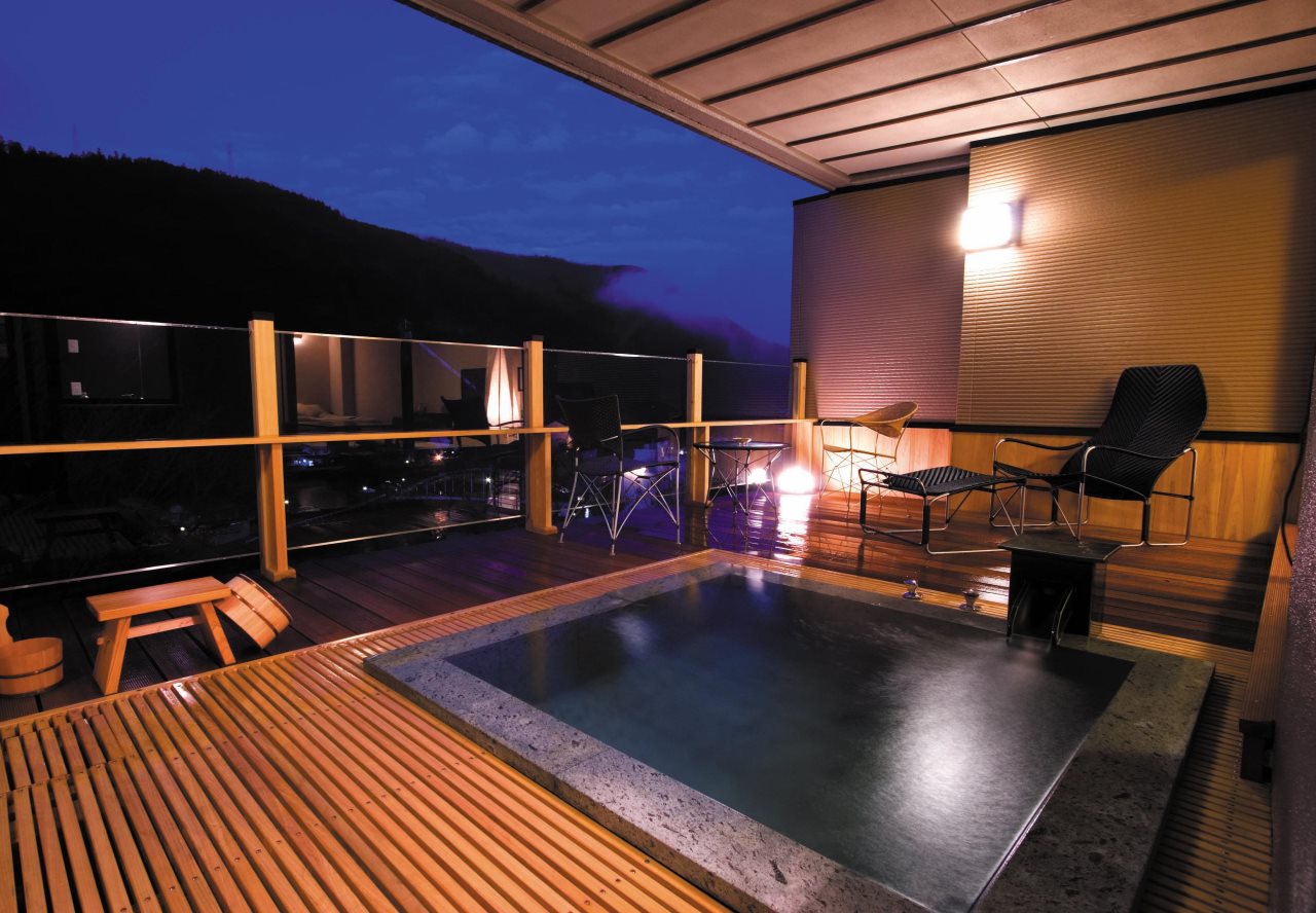 Ukiha Bekkan Shinshiyo - carbon neutral hotel in Hita