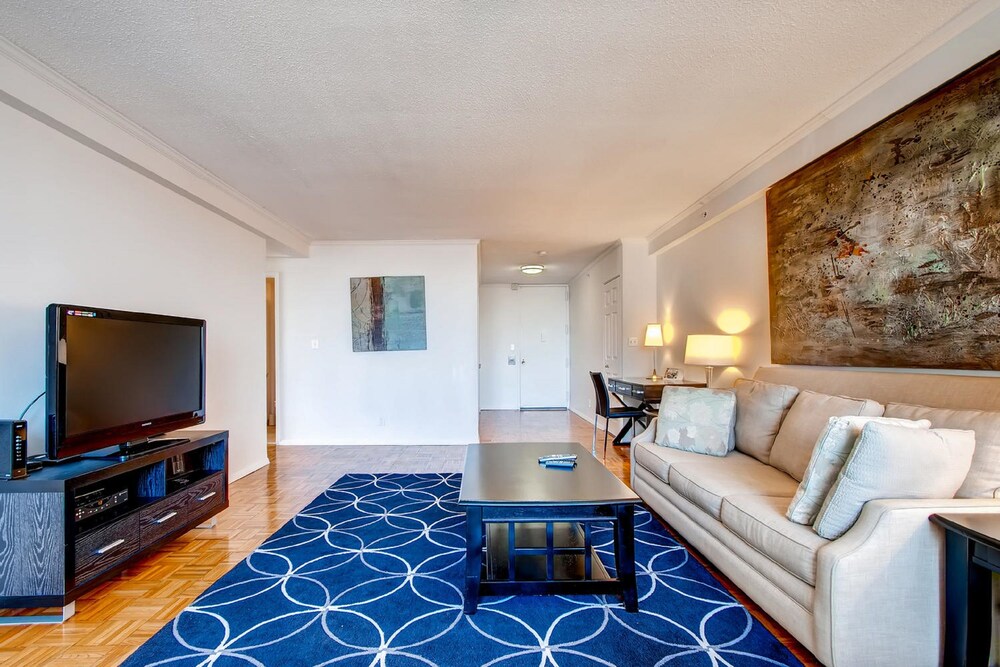 Global Luxury Suites at the Commonwealth - photo 18