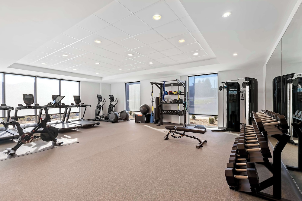 Home2 Suites By Hilton Hendersonville - photo 22