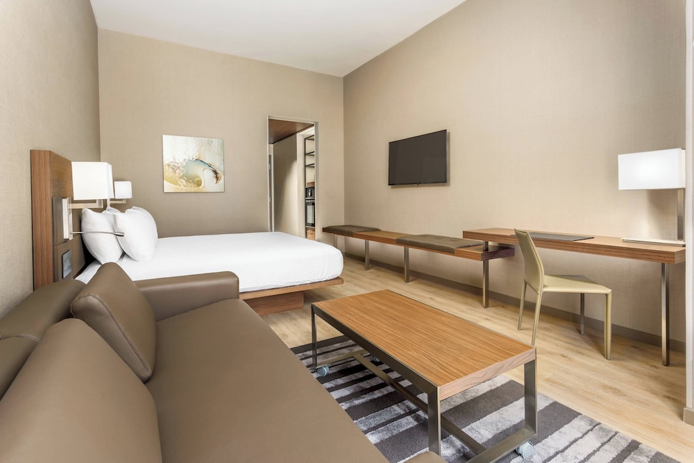 AC Hotel by Marriott San Francisco Airport Oyster Point Waterfront - photo 13