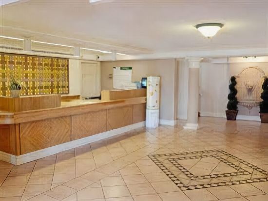 La Quinta Inn Houston Wilcrest - photo 11