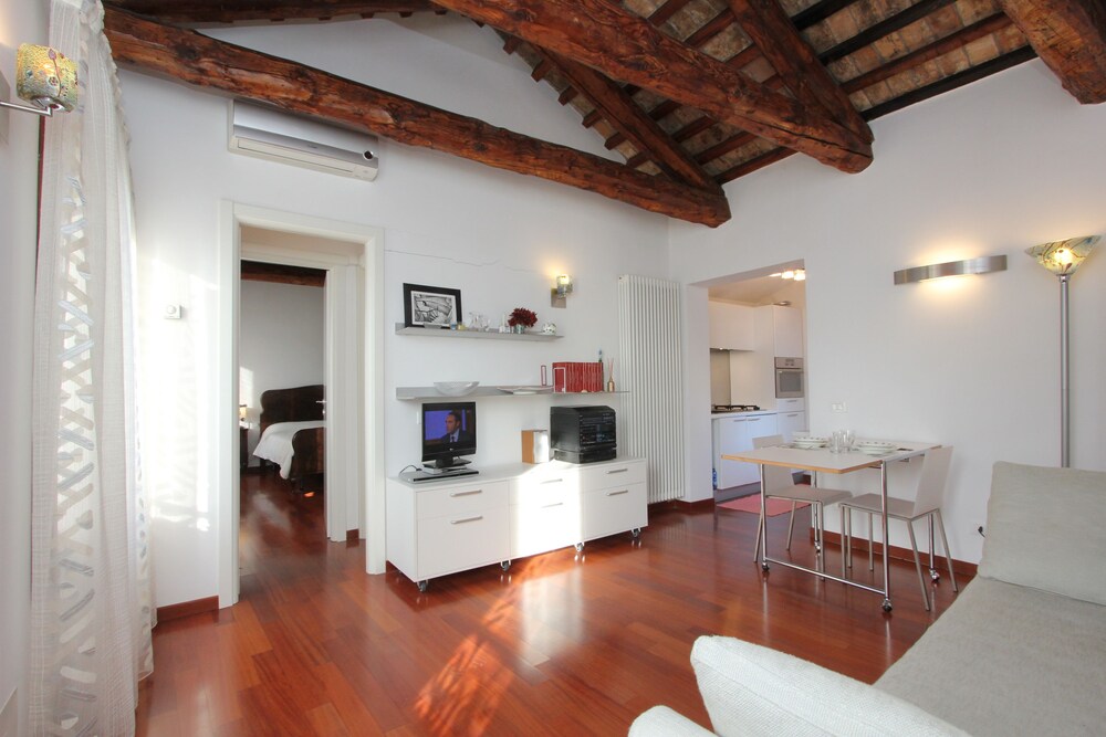 City Apartments Cannaregio — 4-Star Luxury Hotel in Venice, Italy