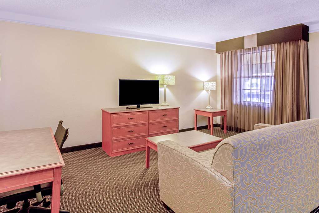 La Quinta Inn by Wyndham and Conference Center San Angelo - photo 42
