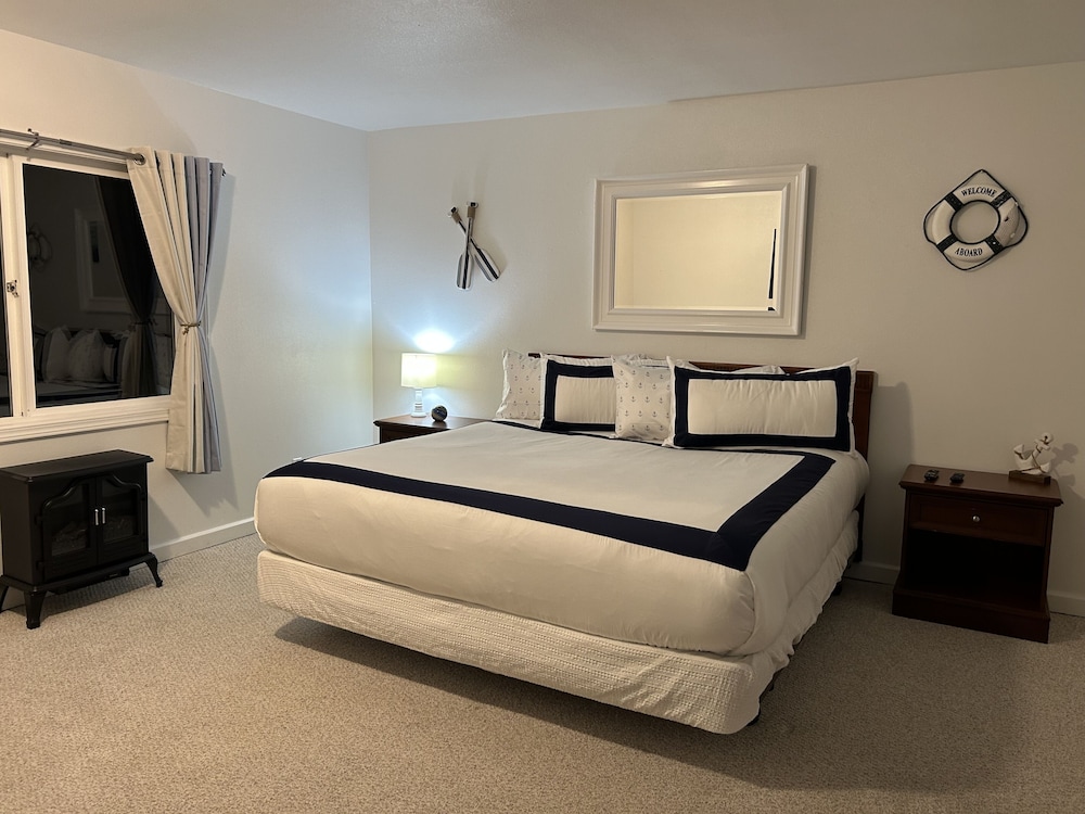 Newport Bay Motel - photo 14