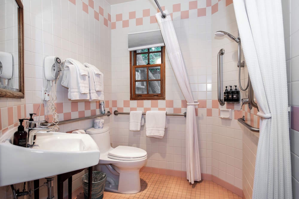 Bath Street Inn - photo 44
