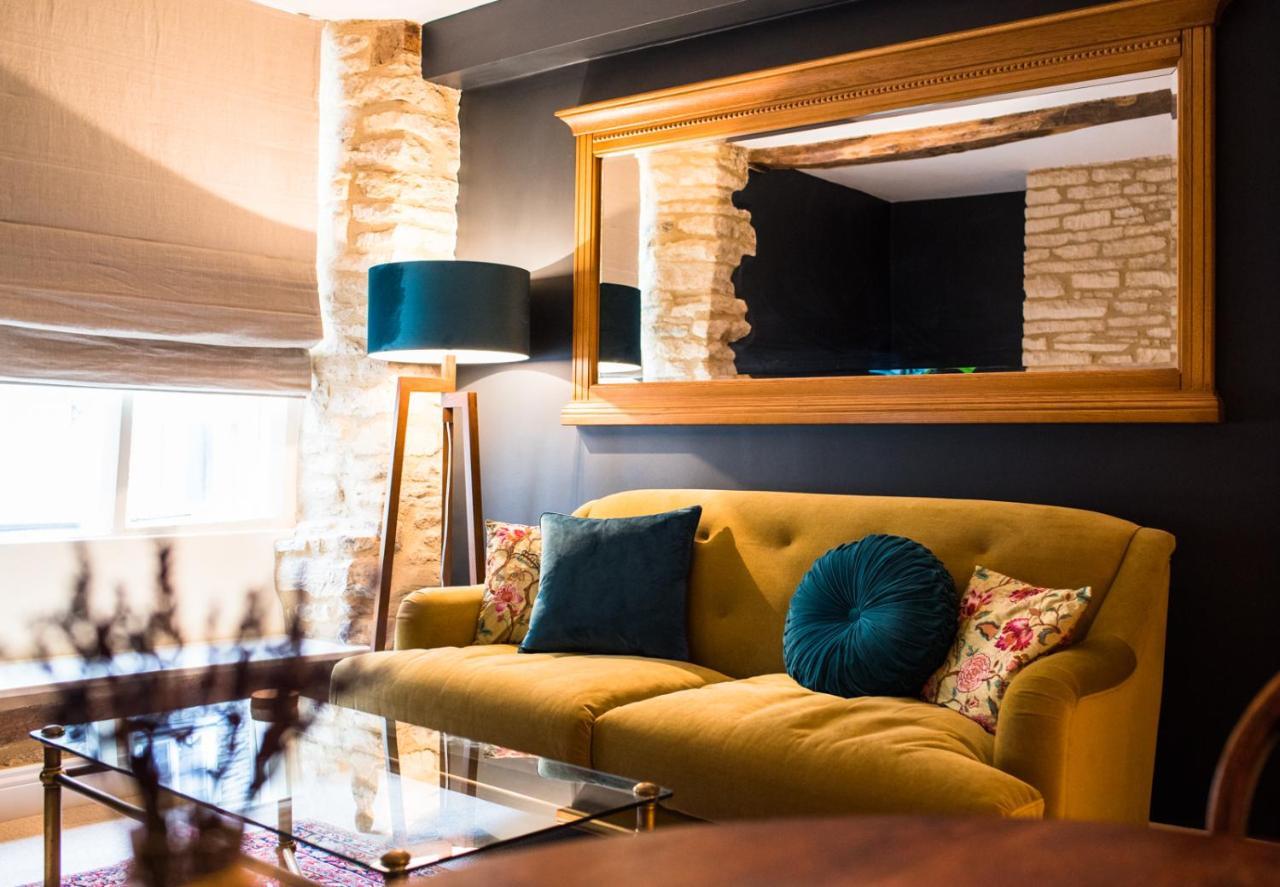 Cotswold Place — 4-Star Luxury Hotel in Cirencester, United Kingdom