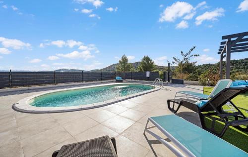 3 Bedroom Amazing Home In Bilice — 4-Star Luxury Hotel in Bilice, Croatia