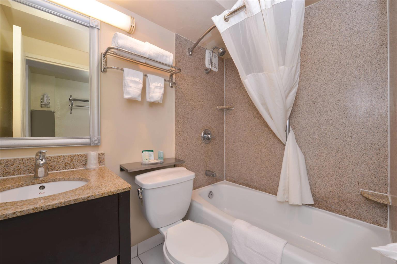 Quality Inn & Suites Montebello Los Angeles - photo 14