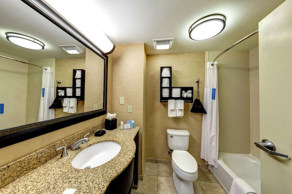 Hampton Inn & Suites Chadds Ford - photo 22