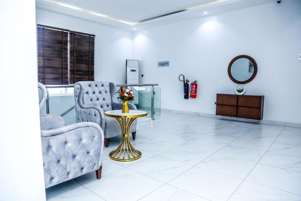 Stratton 38 Asokoro — Abuja — photo 2