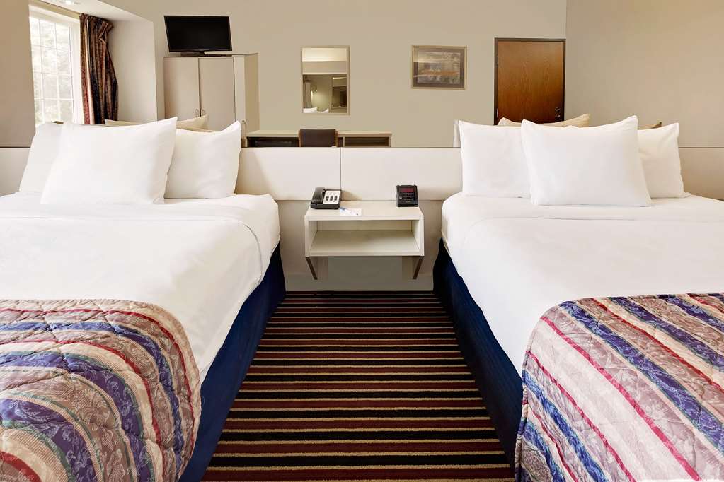 Microtel Inn & Suites by Wyndham Madison East - photo 7