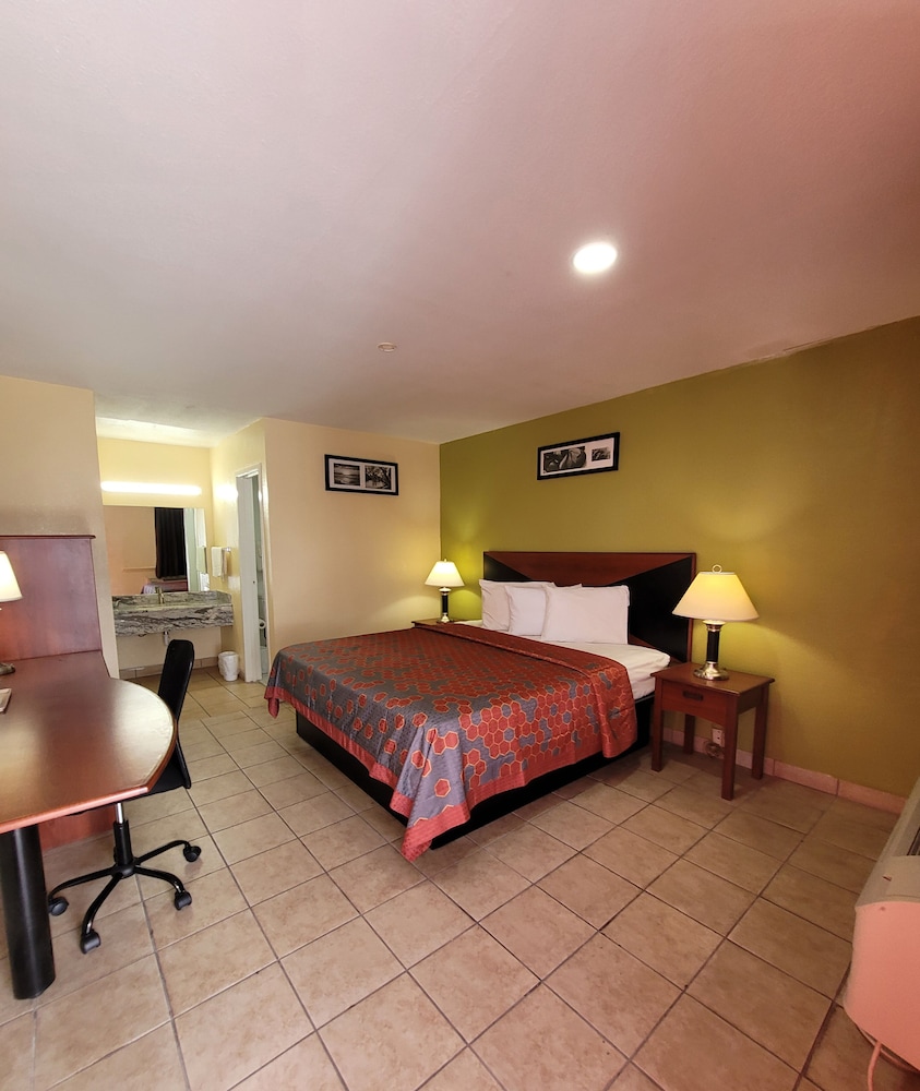 La Vista Motel - photo 9