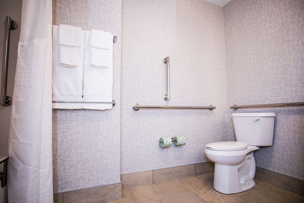 Holiday Inn Express & Suites Rehoboth Beach by IHG - photo 26