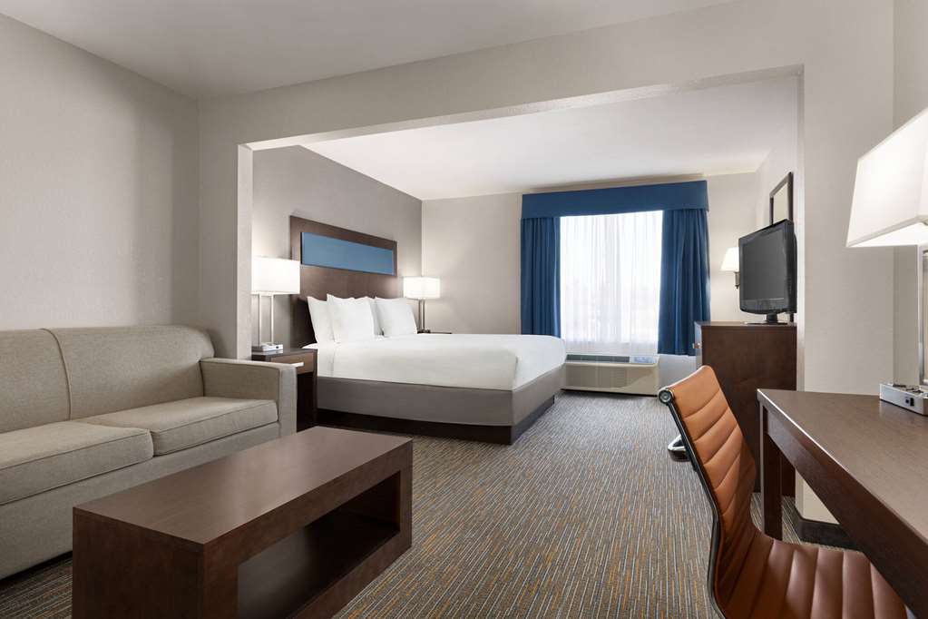 Wingate By Wyndham Southport - photo 8