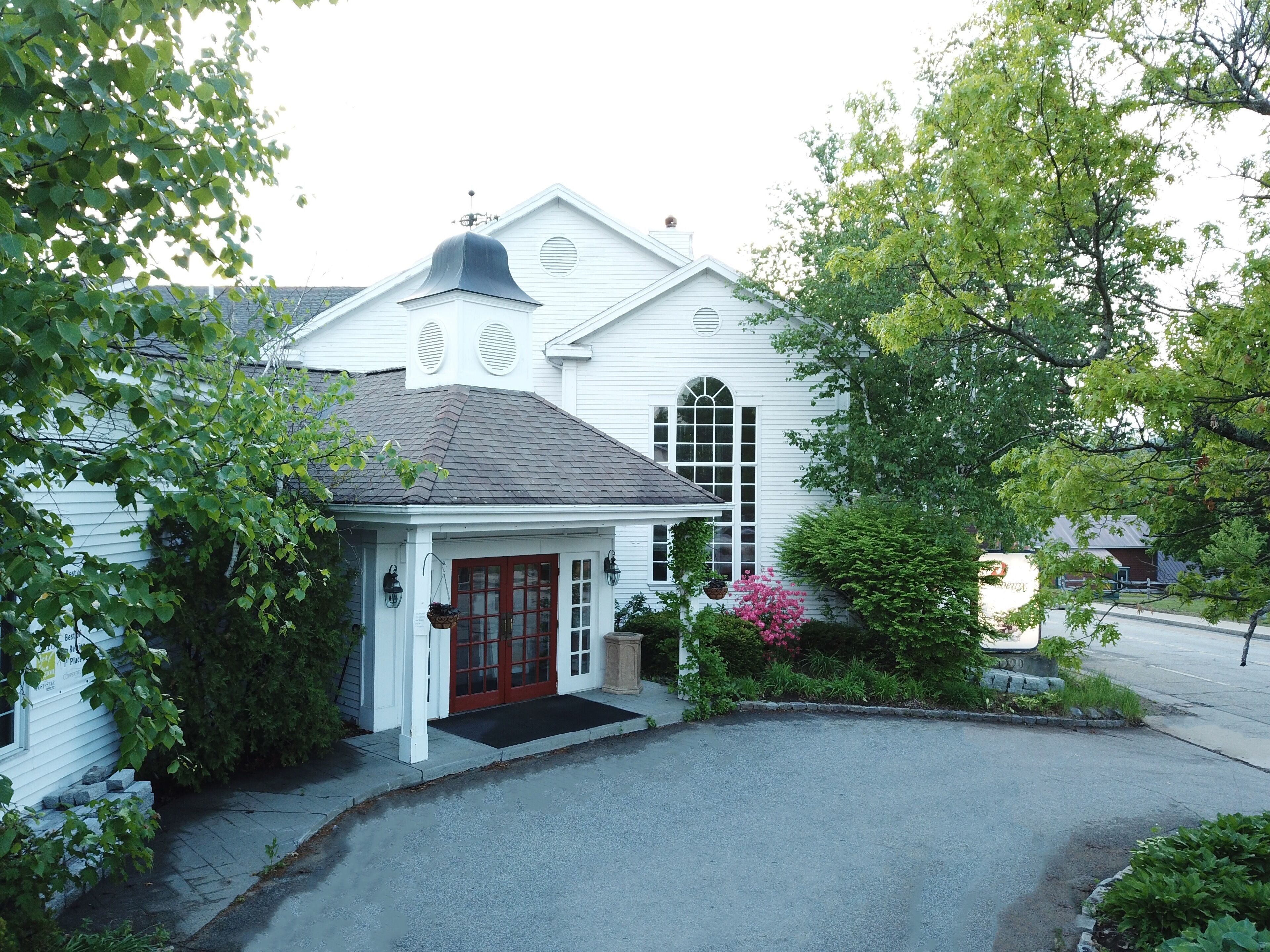Copperfield Inn Resort - carbon neutral hotel in Johnsburg