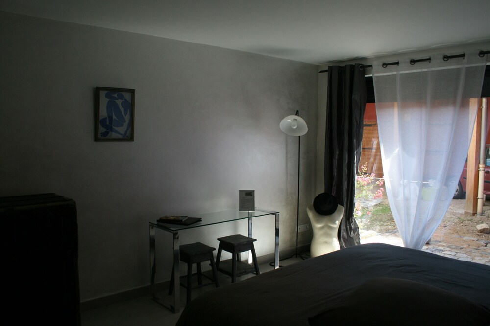 La Cour Rose — Mornant — photo 4