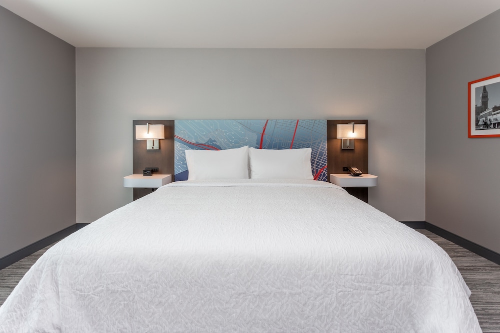 Hampton Inn Oakland Downtown City Center - photo 5