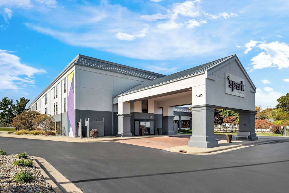 Spark by Hilton Stevensville - featured photo