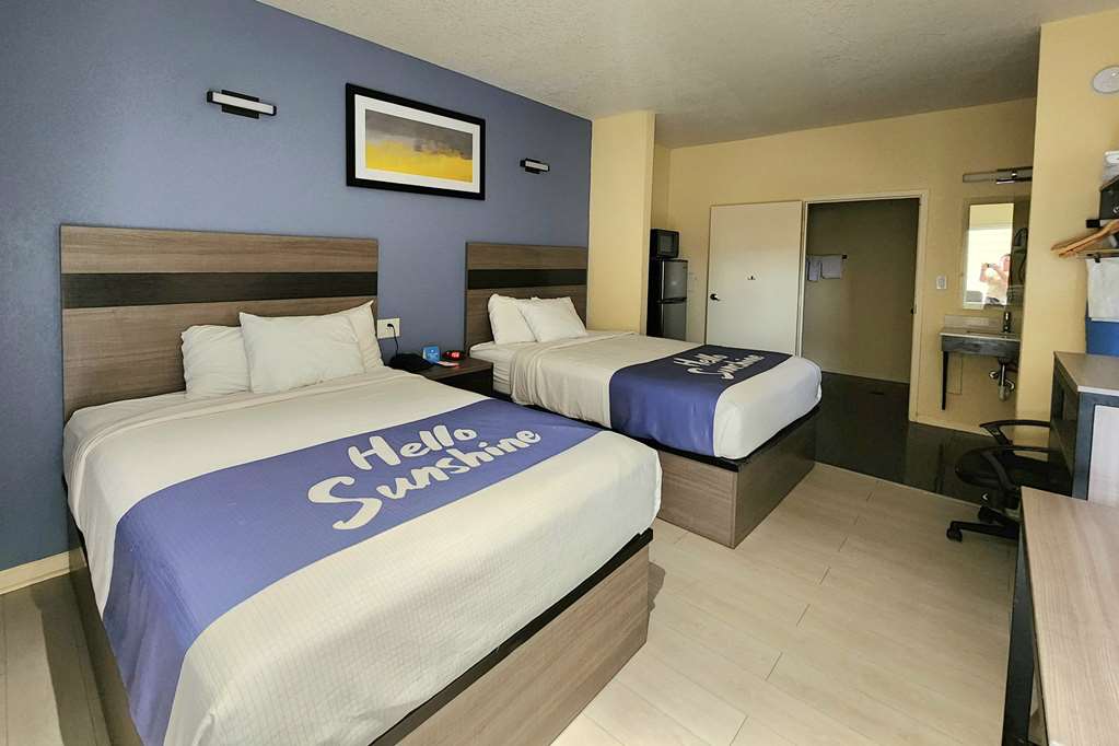 Days Inn by Wyndham Freeport - photo 21