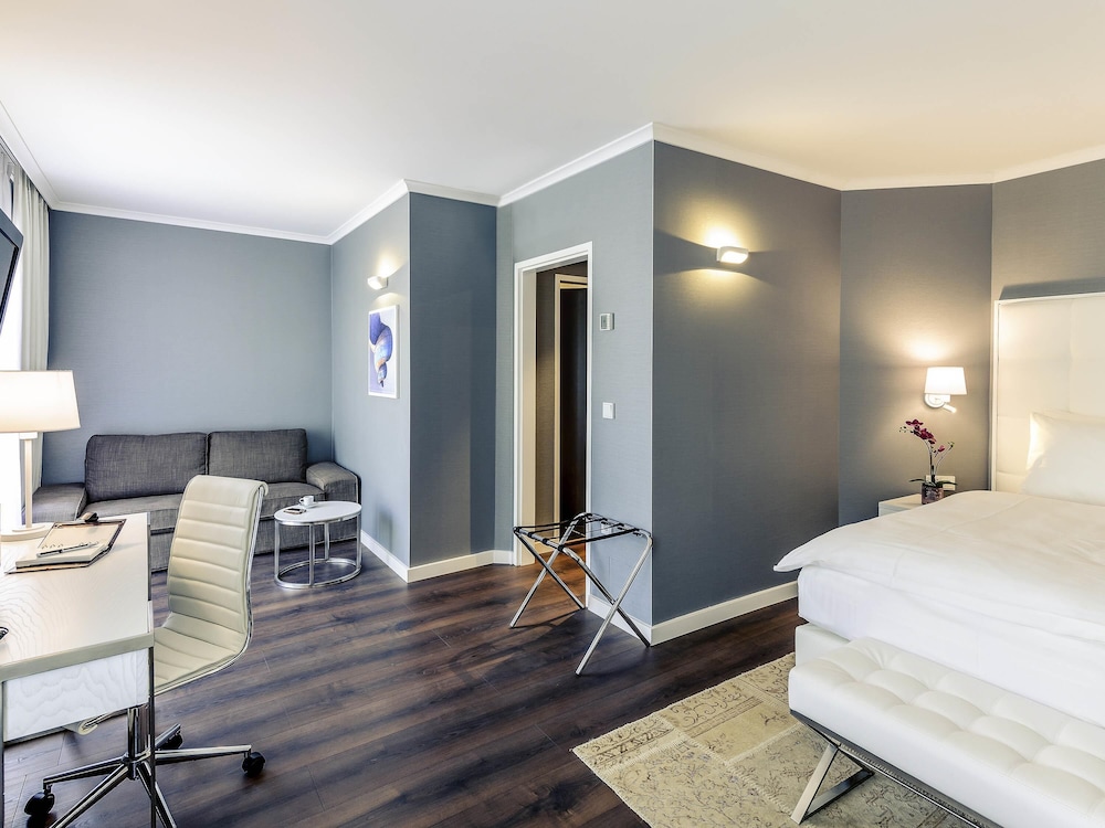 Mercure Hotel Raphael Wien — 4-Star Luxury Hotel in Vienna, Austria