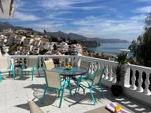 Nerja Paradise Rentals Villa Rayo de Sol — 4-Star Luxury Hotel in Nerja, Spain