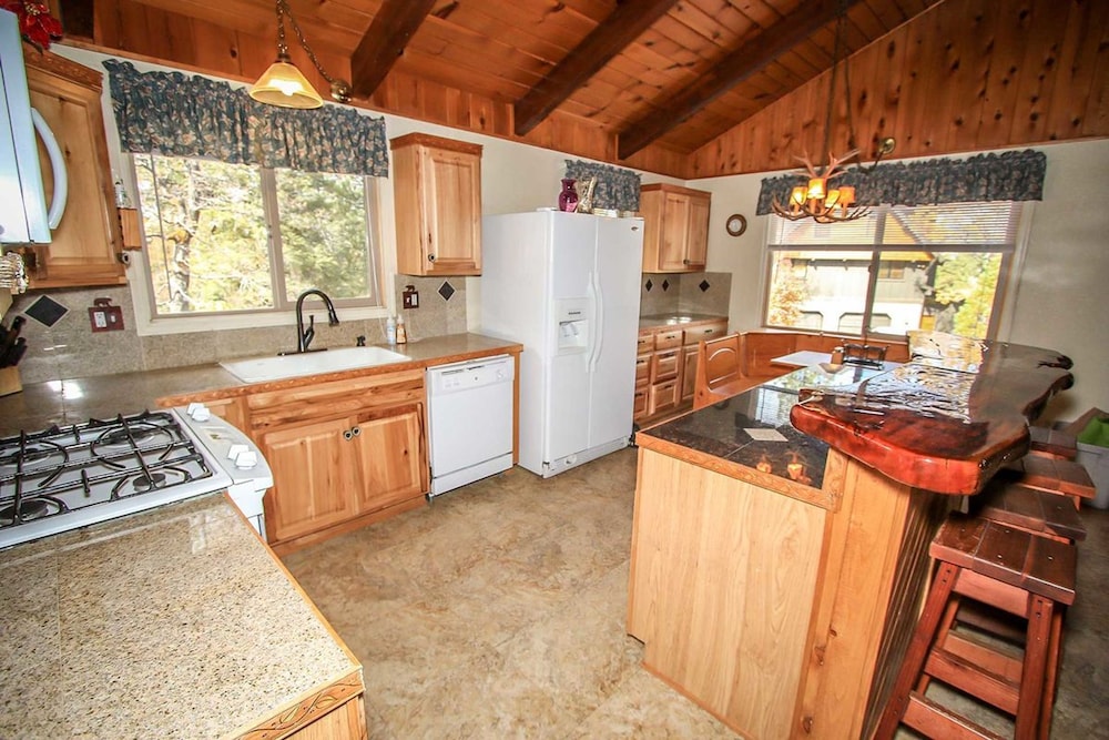 Summit Comfort 1571 by Big Bear Vacations - photo 16