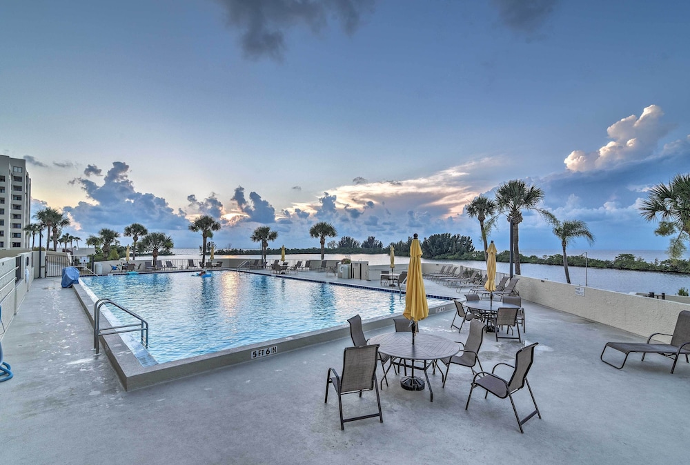 Gulf View Hudson Condo in Waterfront Resort — 4-Star Luxury Hotel in Hudson, United States