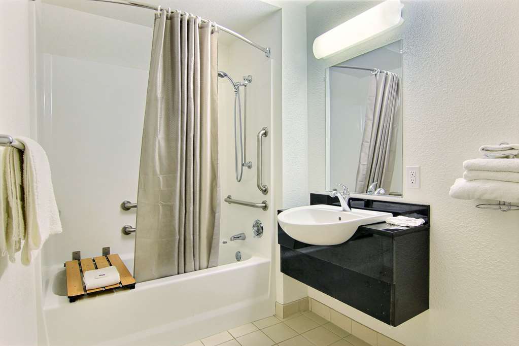Motel 6 Kingsville TX - photo 27