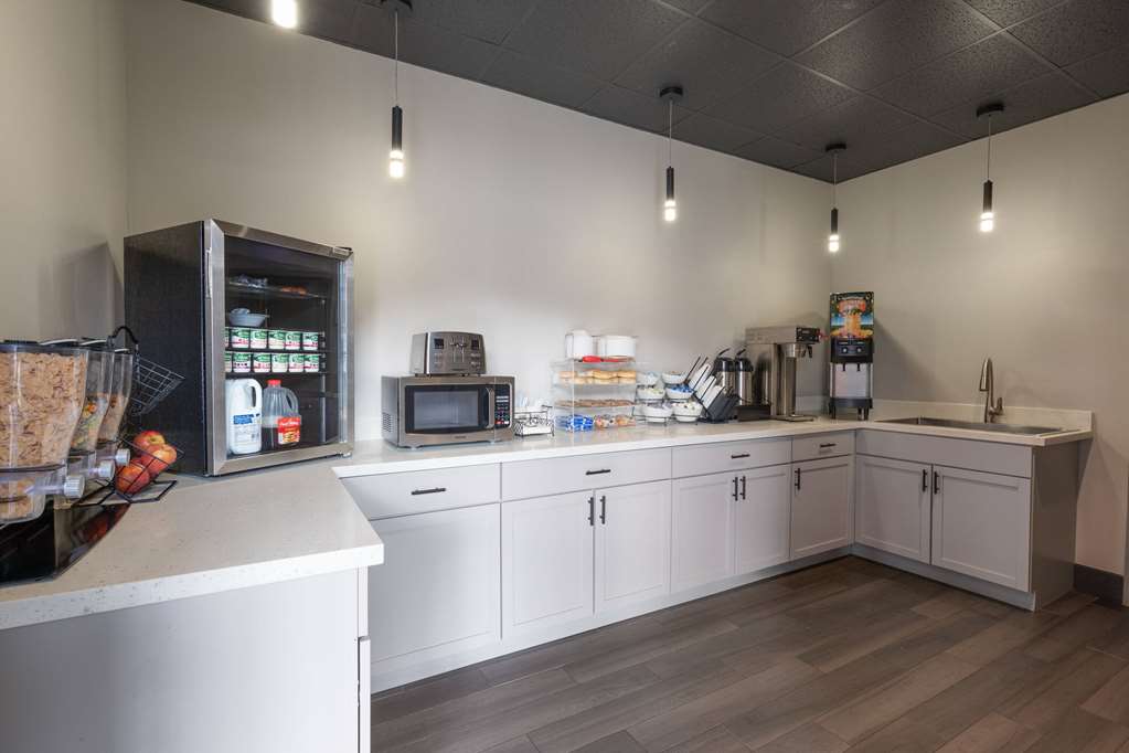 Ramada by Wyndham Studio Suites Dothan - photo 26