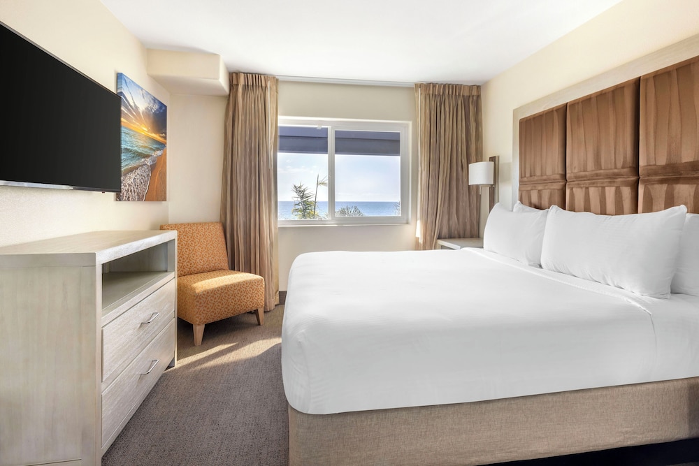 Hilton Vacation Club Riviera Beach & Shores CA - photo 54
