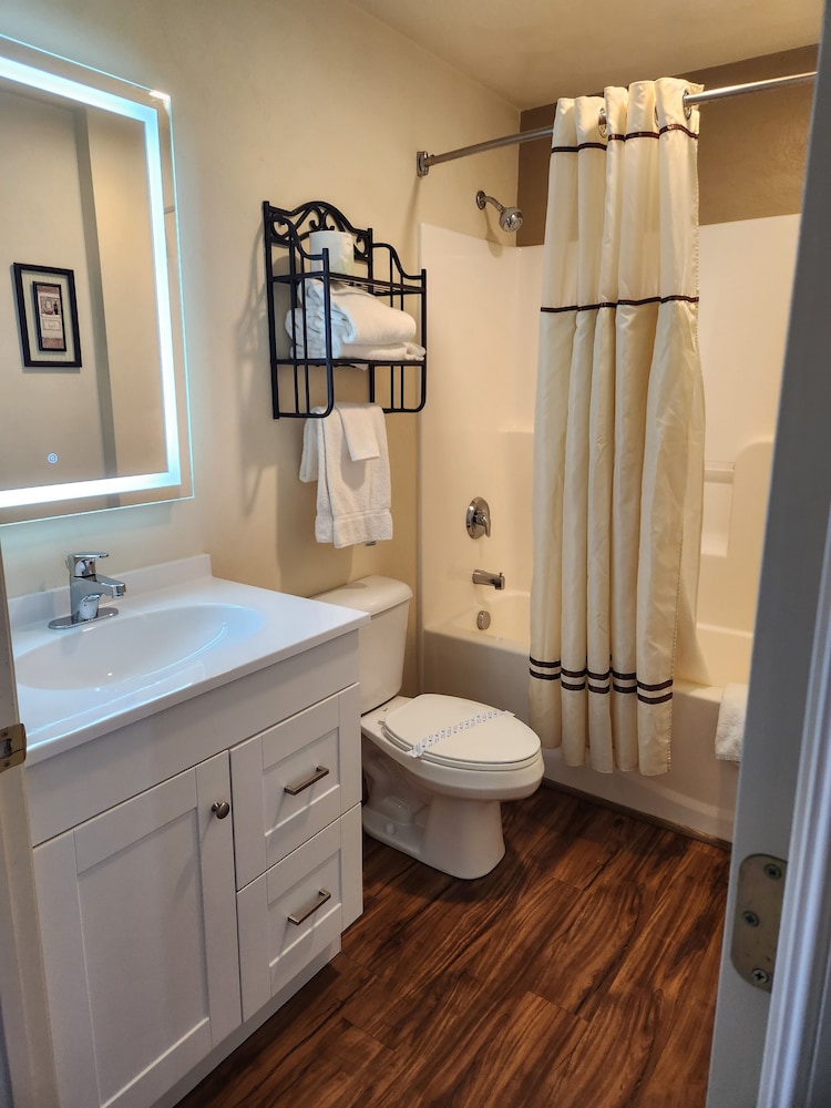 Affordable Corporate Suites of Overland Drive - photo 61