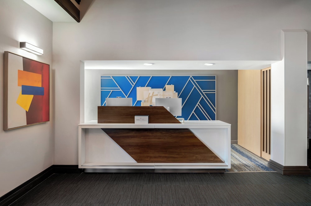 Holiday Inn Express Hotel & Suites Bentonville by IHG - photo 48