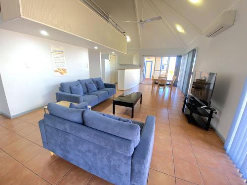 Osprey Holiday Village Unit 118 — 4-Star Luxury Hotel in Exmouth, Australia