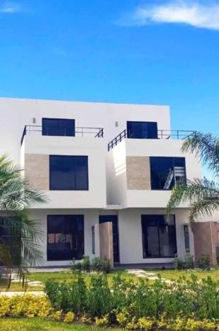 A pie de Alberca Parking Llegada Autonoma Duermen 12 Pet FRIENDLY — 4-Star Luxury Hotel in Xochitepec, Mexico