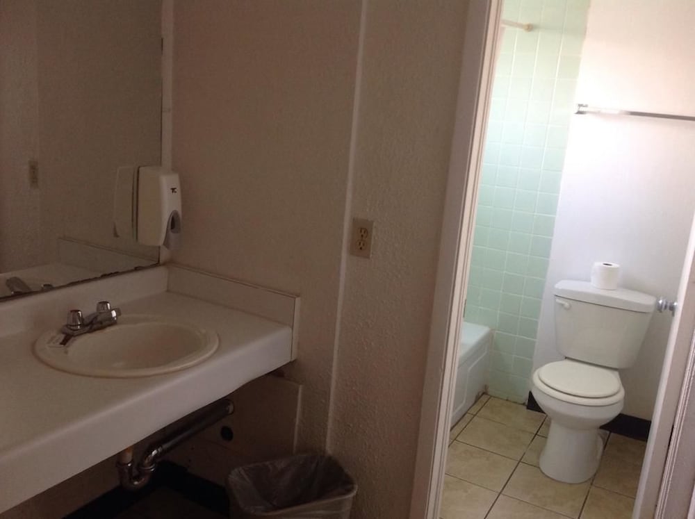 Hampton Inn & Suites Amarillo East - photo 16