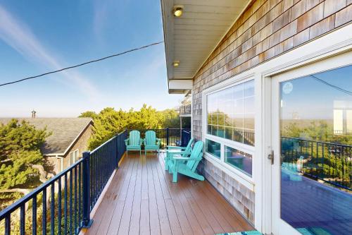 Pacific Hideaway in Rockaway Beach, United States