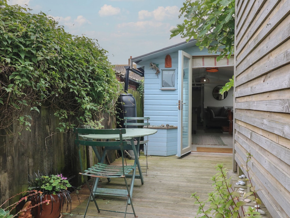 The Artist's Cabin By The Sea — 4-Star Luxury Hotel in Herne Bay, United Kingdom