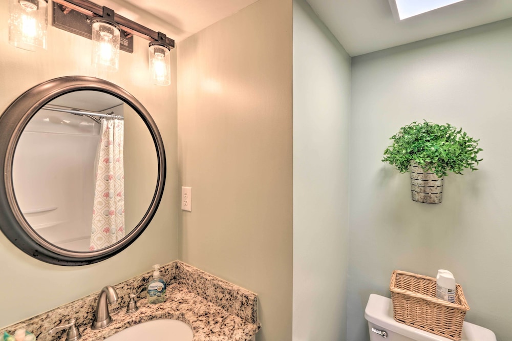 Summer Winds Resort Condo with Ocean Views - photo 7