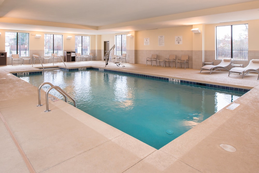 Holiday Inn Express Hotel & Suites Monroe - photo 36