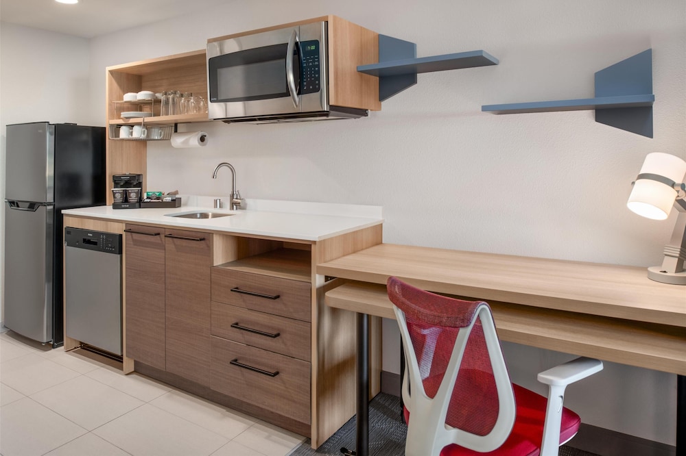 Home2 Suites by Hilton Woodland Sacramento - photo 16