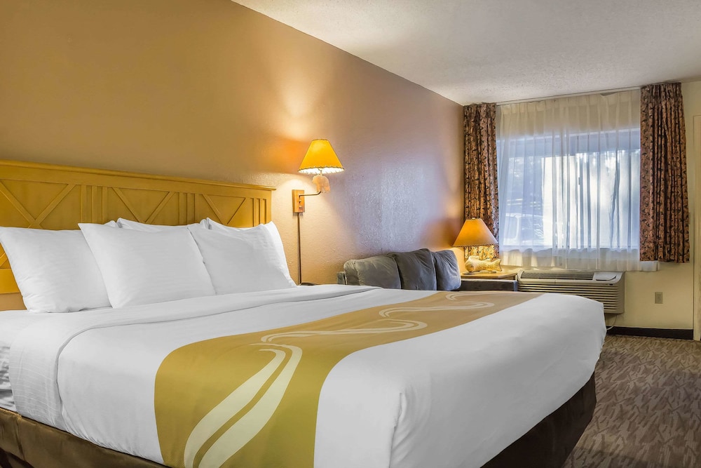 Quality Inn Pinetop Lakeside - photo 7