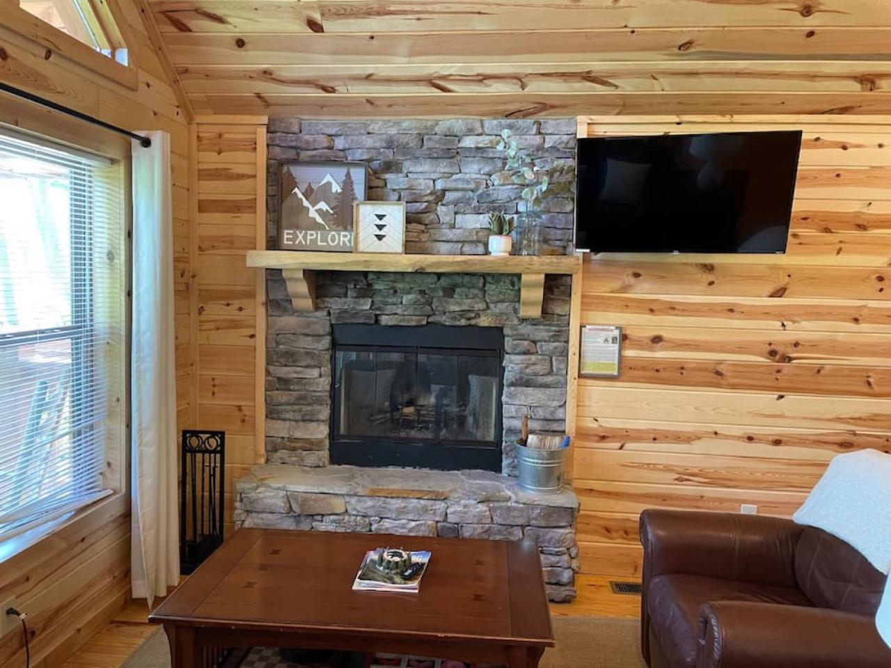 Take it Easy with hot tub and community pool - photo 3
