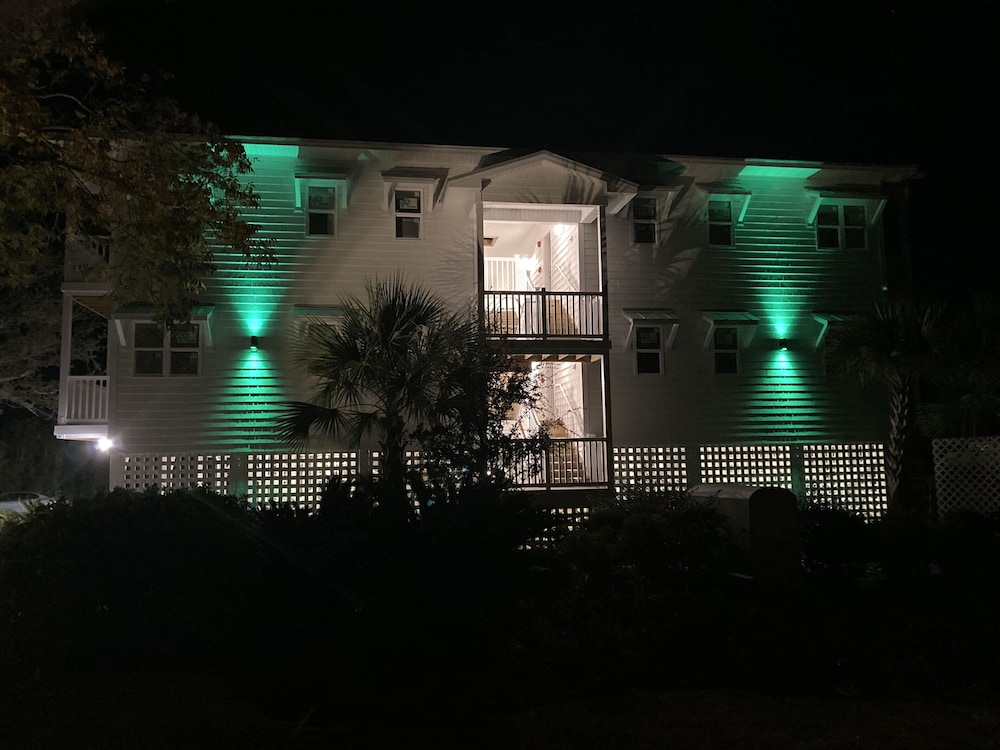 River Hotel of Southport - photo 42