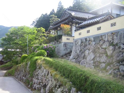 Japanese Style Inn Dohzen Miwa — Niimi