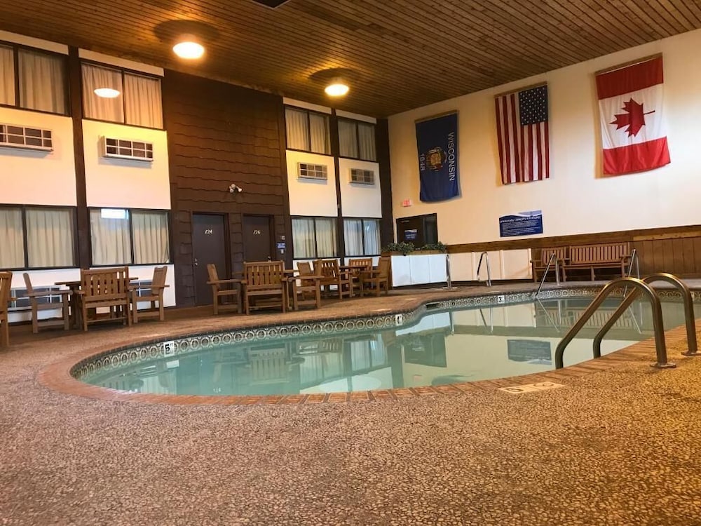 Superior Inn - photo 9
